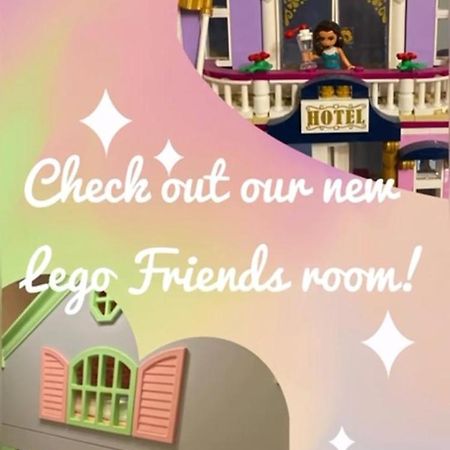 סלאו Royal Brick Home - Sleeps 5 To 6 - No Ulez - Tube Nearby - Free Parking - Lego Themed מראה חיצוני תמונה